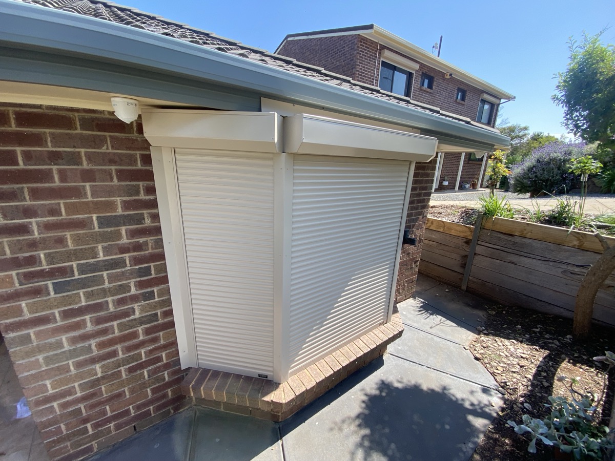 Roller shutters regional home