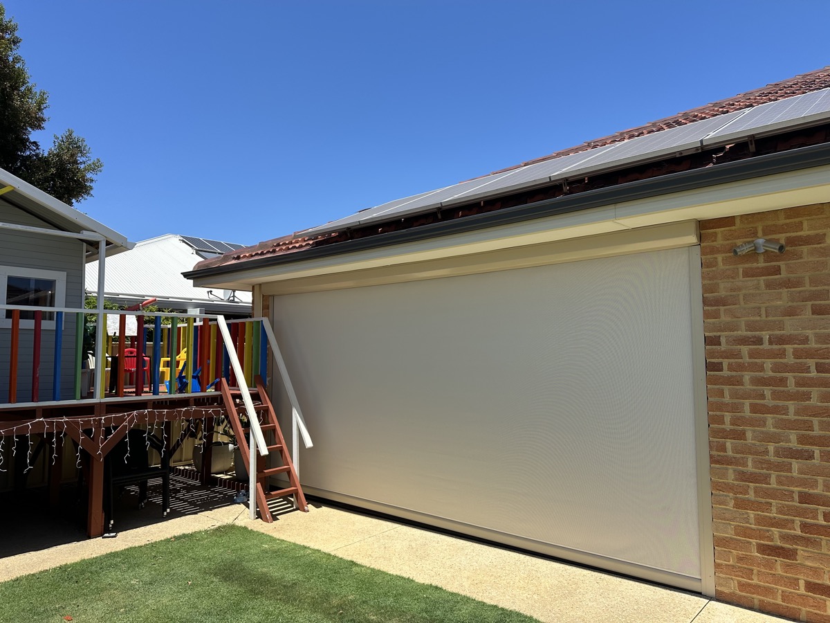 Large roller shutter installation